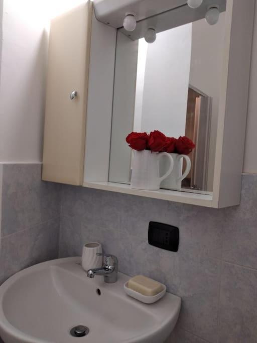 Edith Home Doccia Idromassaggio Milan Bagian luar foto